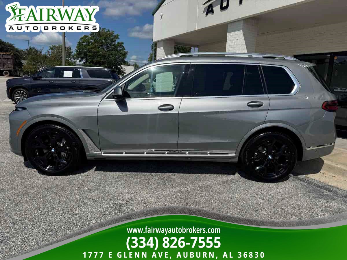 Used 2026 BMW X7 xDrive40i AWD/4WD image 9