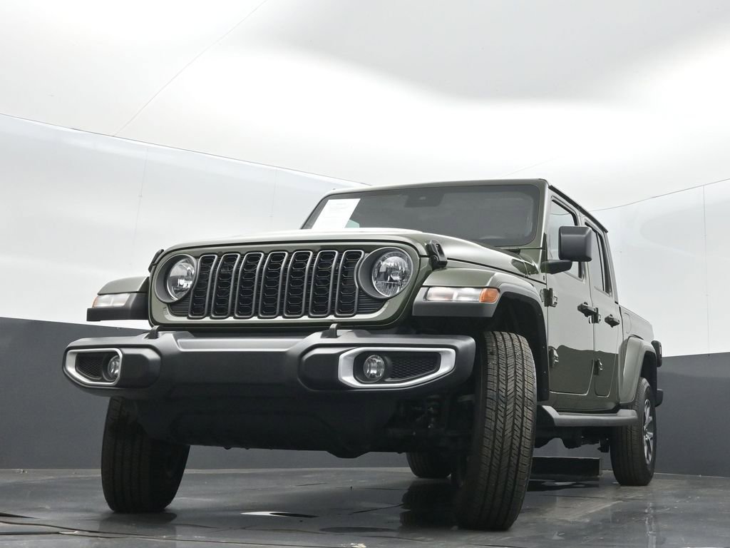 Certified 2024 Jeep Gladiator Sport image 30