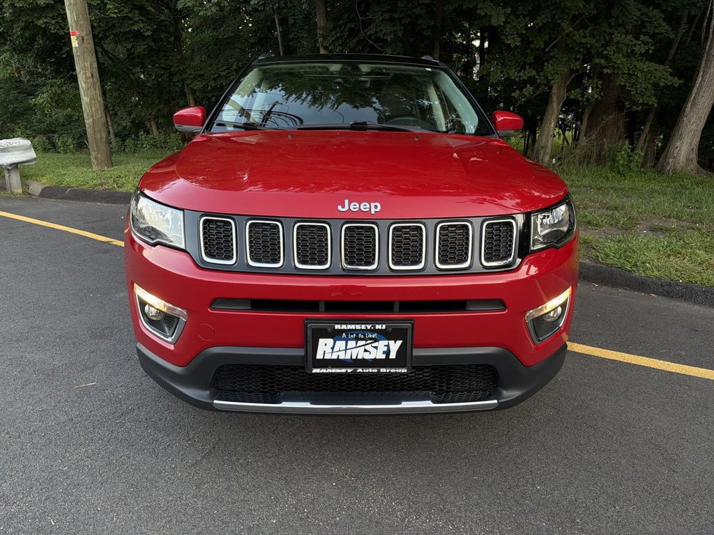 Used 2018 Jeep Compass Limited w/ Navigation Group AWD/4WD image 3