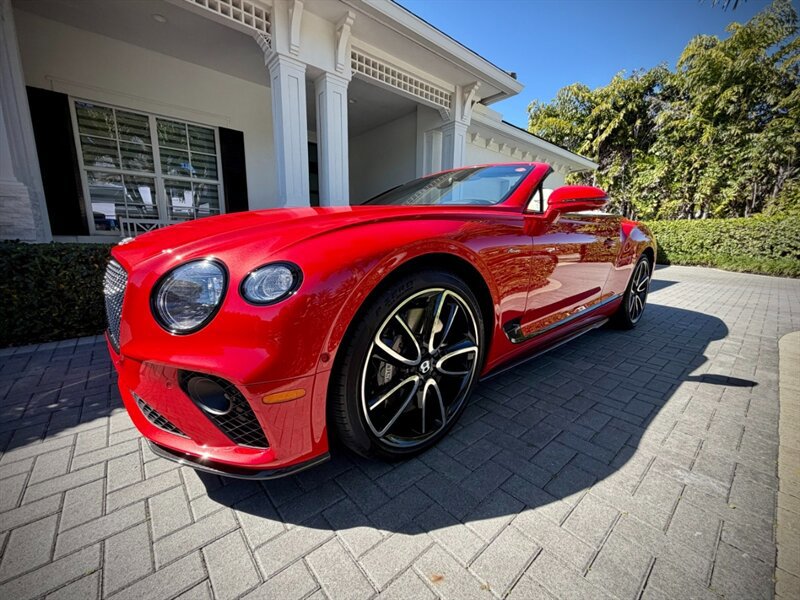 Used 2023 Bentley Continental GT V8 image 13