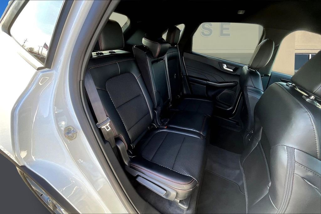New 2026 Ford Escape ST-Line w/ Tech Pack #1 image 9