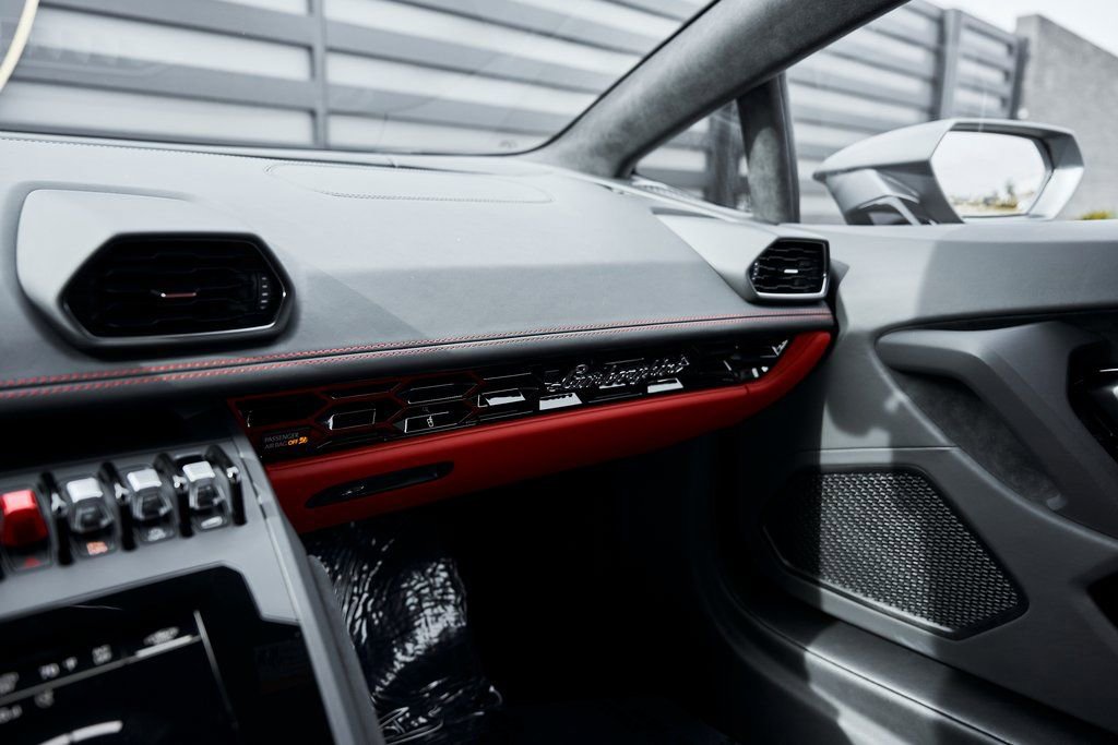 Used 2023 Lamborghini Huracan EVO image 71