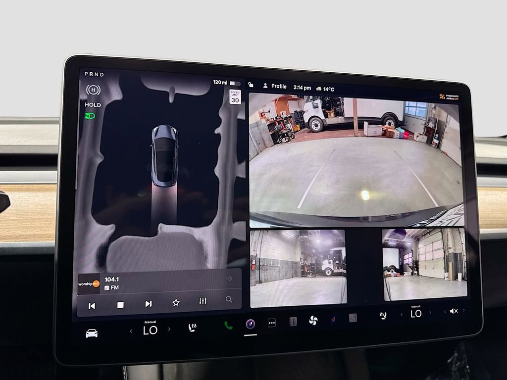 Used 2023 Tesla Model 3 Standard Range image 22