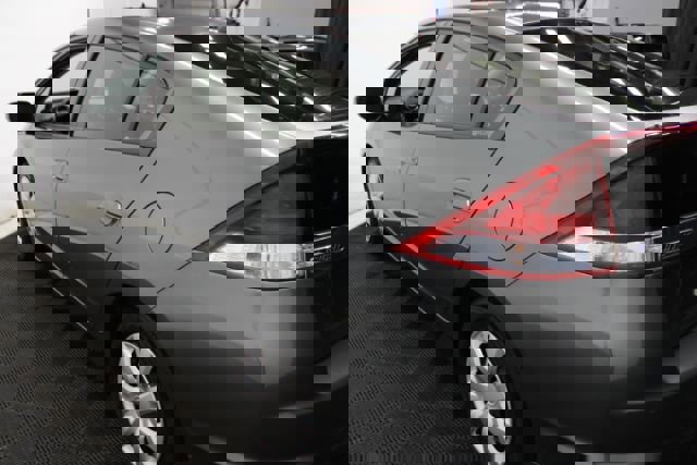 Used 2013 Honda Insight LX image 7