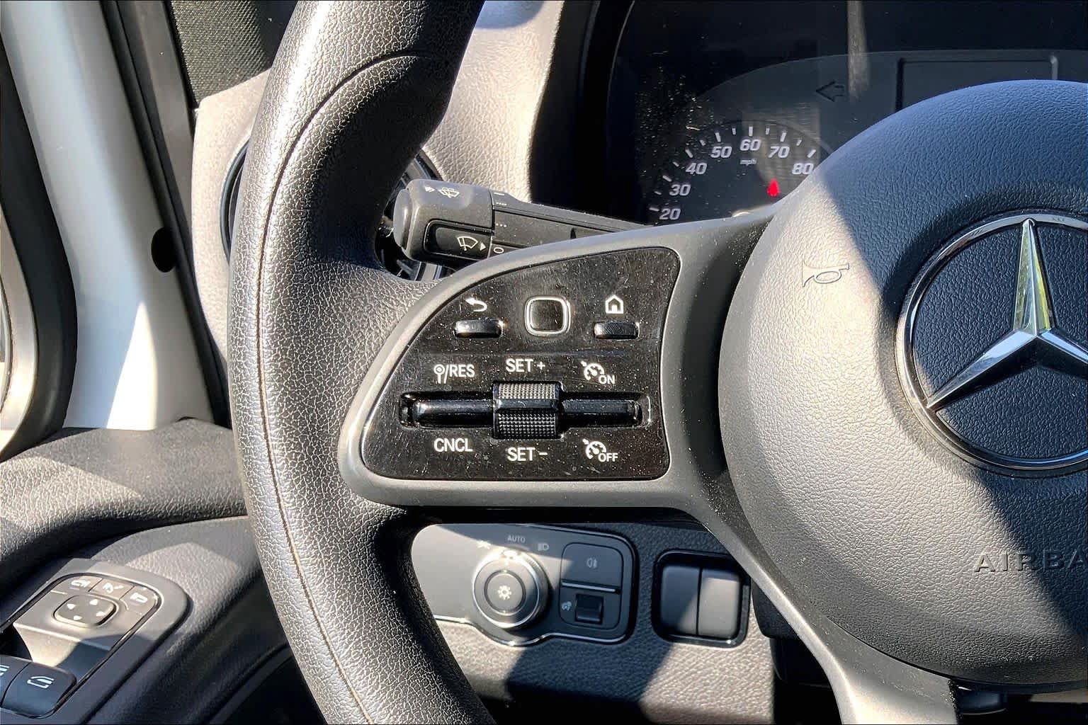 Used 2022 Mercedes-Benz Sprinter 2500 image 25