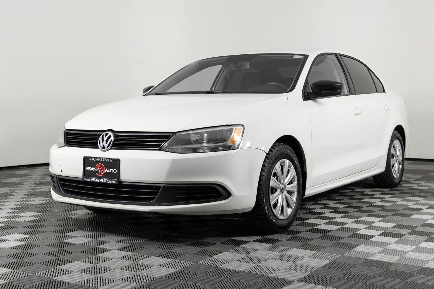Used 2014 Volkswagen Jetta S image 2