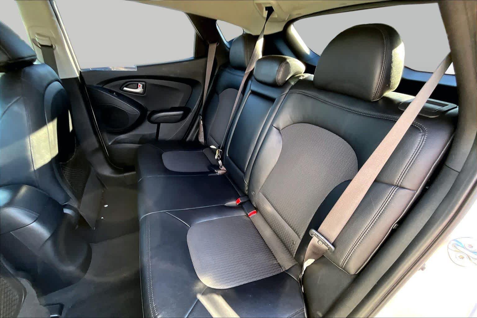Used 2013 Hyundai Tucson GLS AWD/4WD image 18