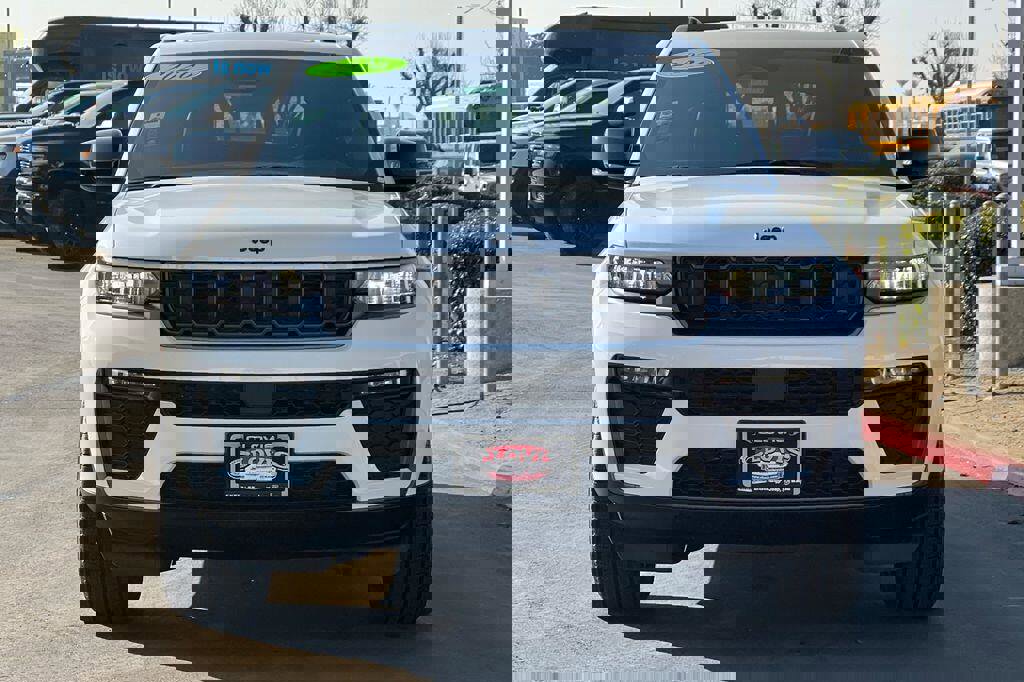 New 2026 Jeep Grand Cherokee Limited image 9