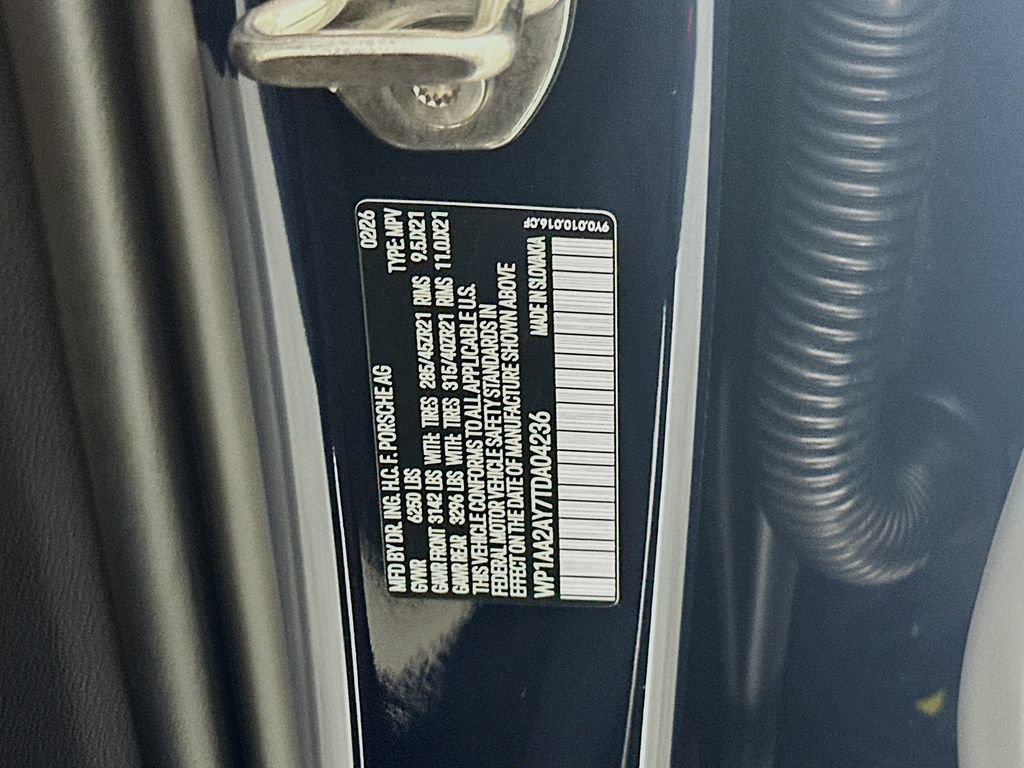 Certified 2026 Porsche Cayenne AWD/4WD image 34