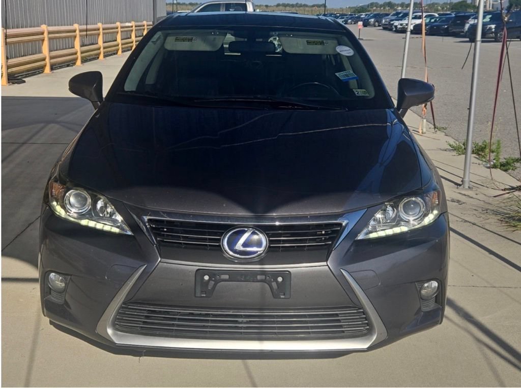 Used 2015 Lexus CT 200h FWD image 2