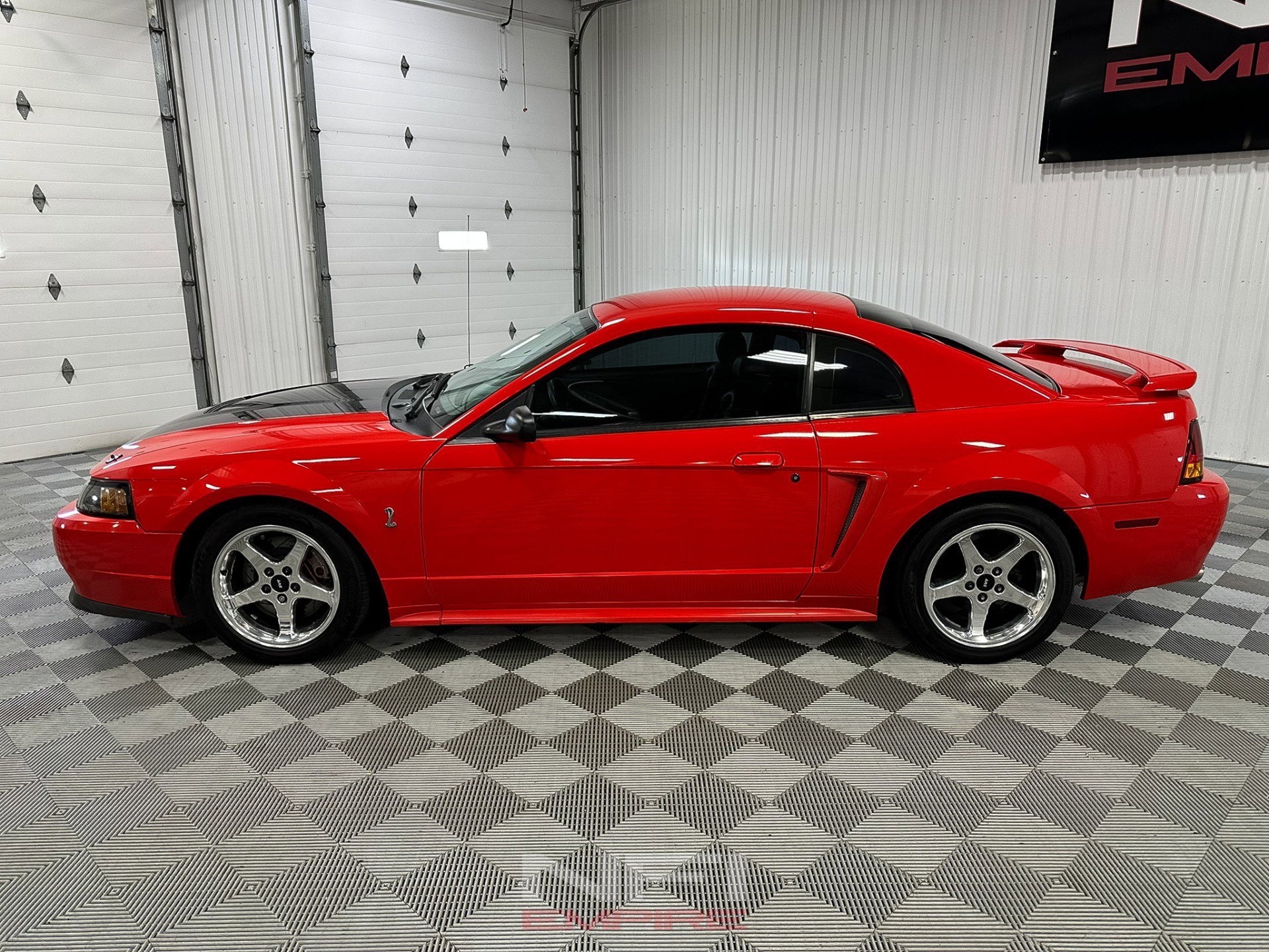 Used 2001 Ford Mustang Cobra image 2