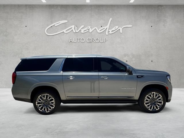 Used 2024 GMC Yukon XL Denali Ultimate AWD/4WD image 17