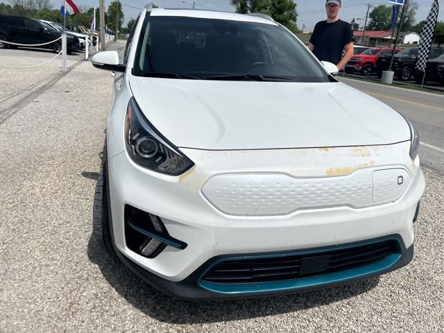 Used 2022 Kia Niro EX Premium w/ Cold Weather Package FWD image 4