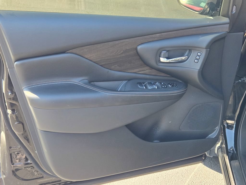 Used 2023 Nissan Murano Platinum w/ Cargo Package FWD image 28