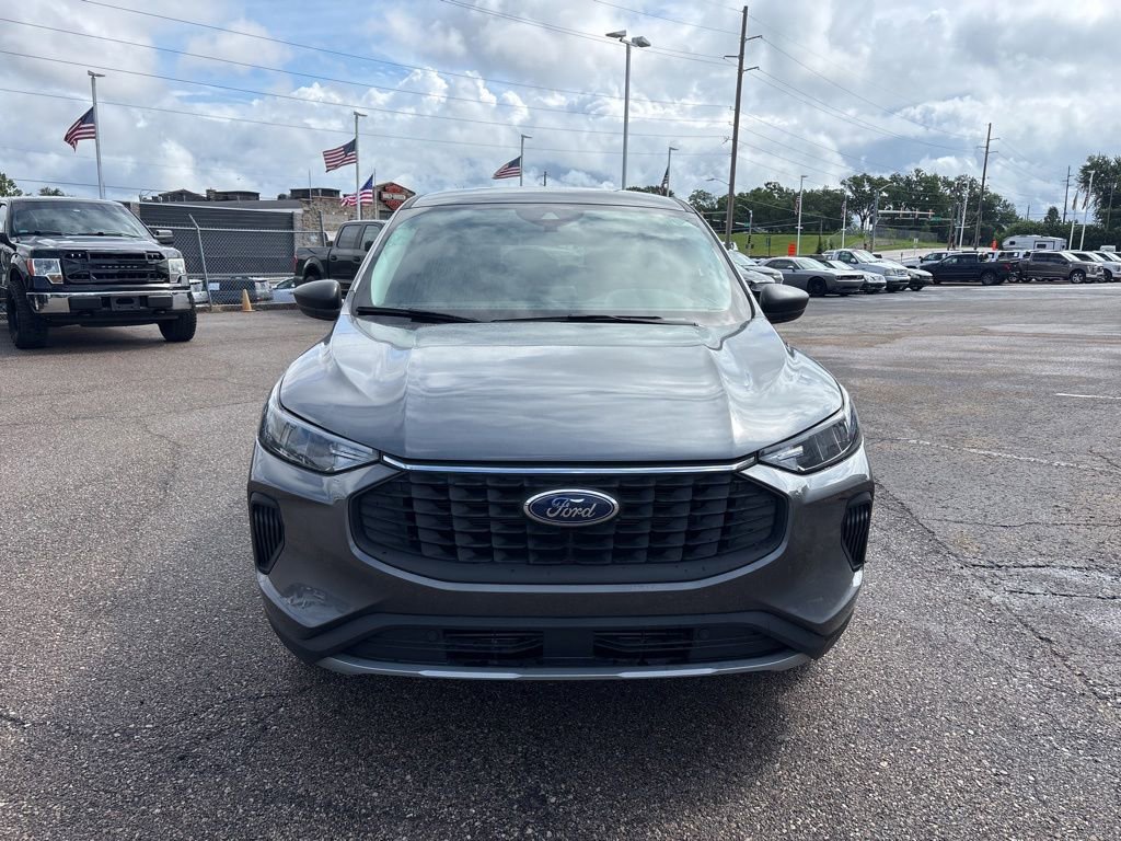 Used 2023 Ford Escape Active AWD/4WD image 2