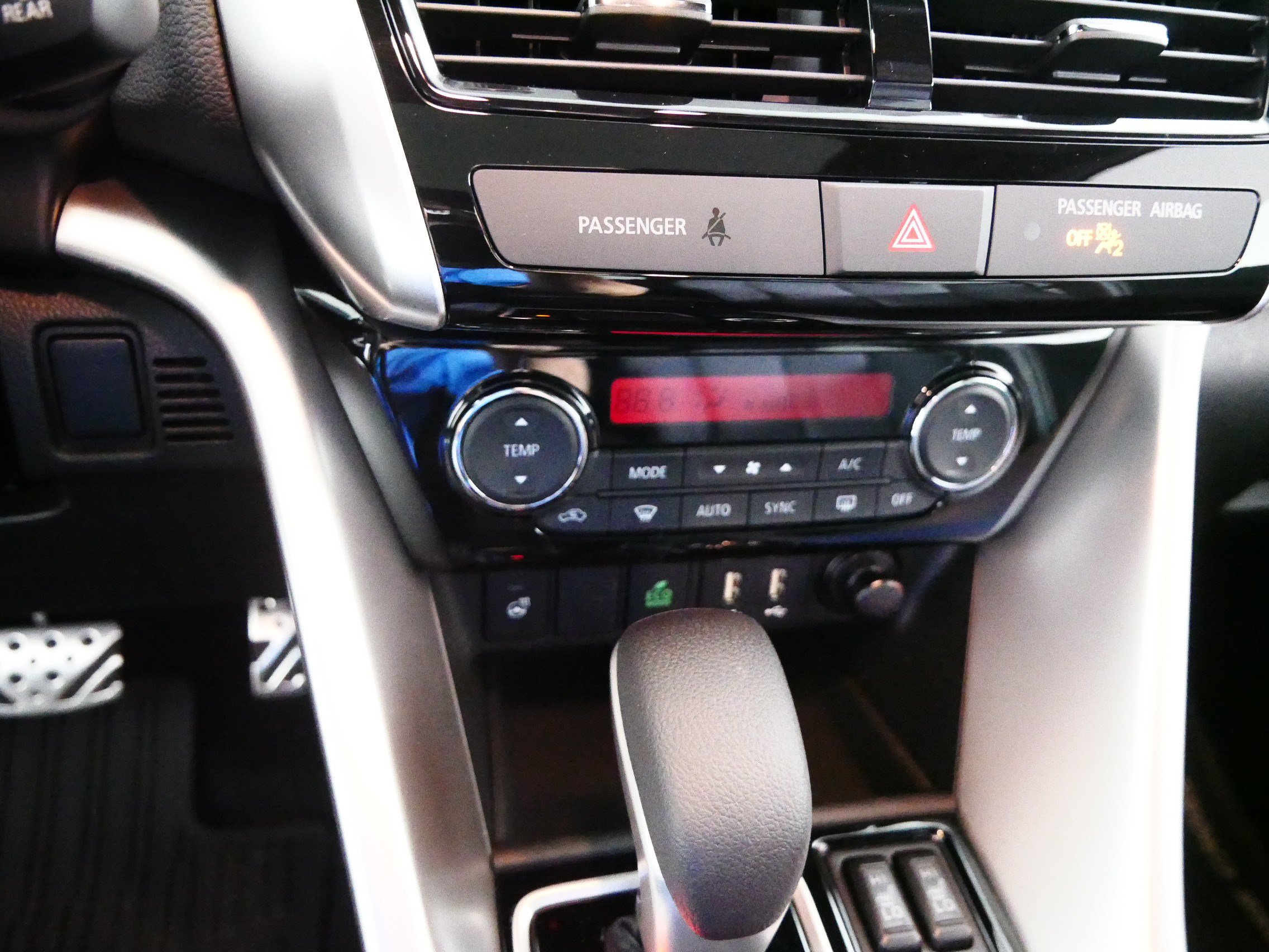 New 2026 Mitsubishi Eclipse Cross SEL AWD/4WD image 7