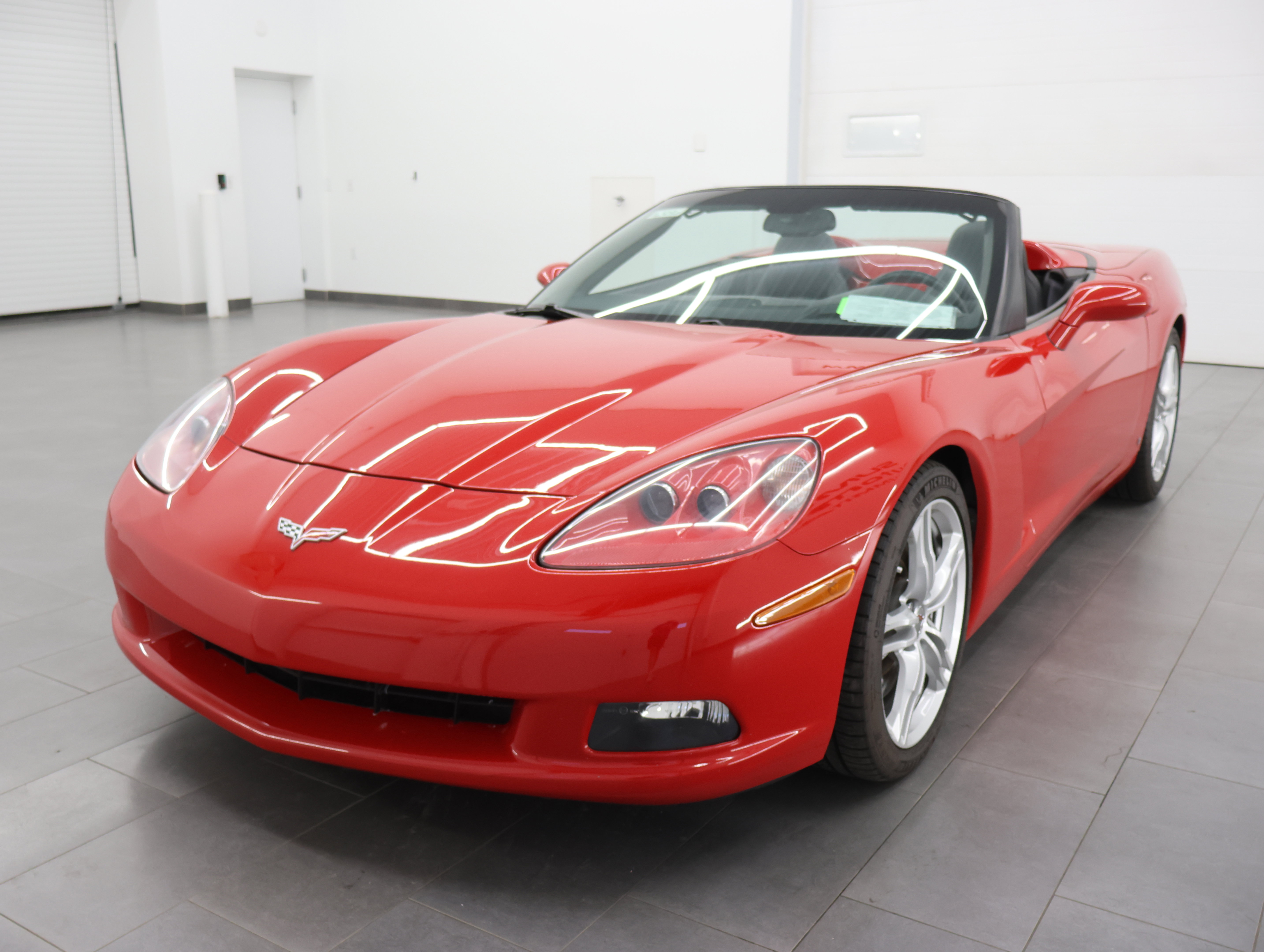 Used 2006 Chevrolet Corvette Convertible w/ Preferred Equipment Group RWD image 37