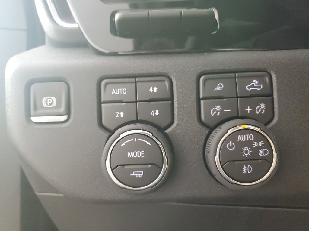 New 2026 Chevrolet Silverado 2500 LTZ w/ LTZ Premium Package image 25