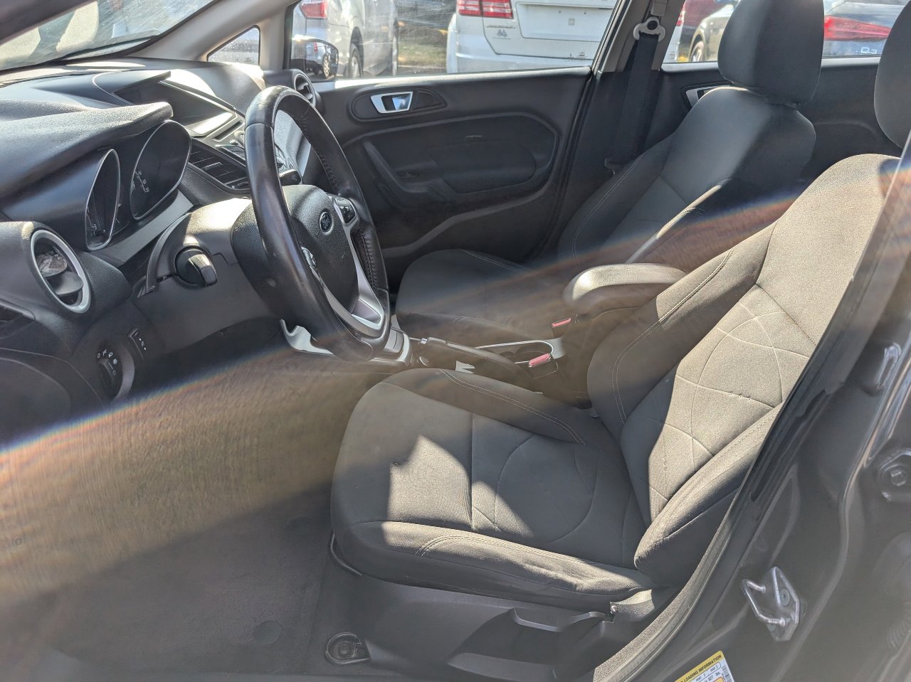 Used 2015 Ford Fiesta SE image 10