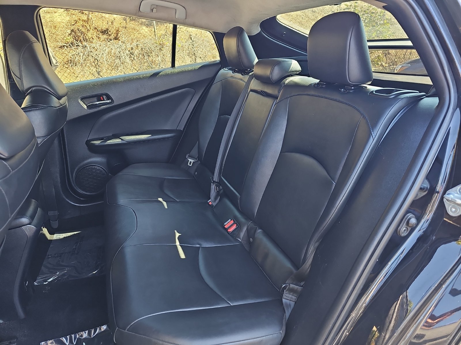 Used 2017 Toyota Prius Three Touring w/ Carpet Mat Package FWD image 13