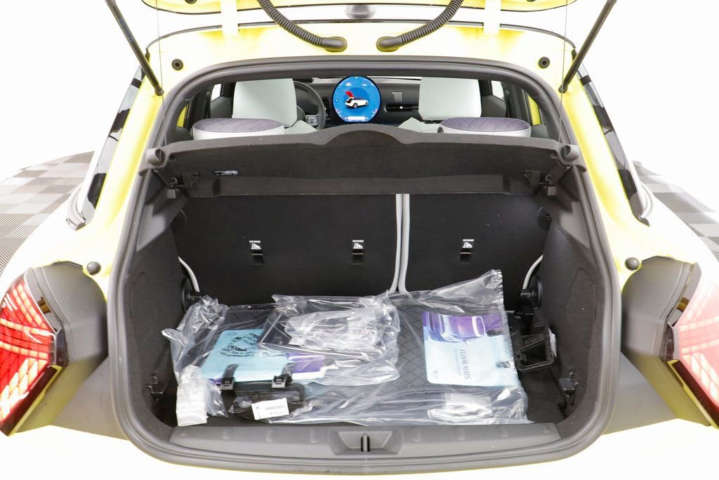 New 2026 MINI Cooper 4-Door Hardtop image 17