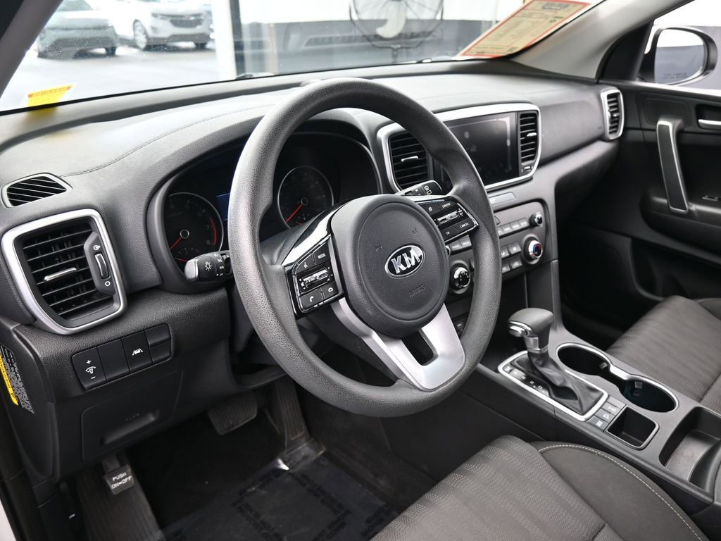 Used 2020 Kia Sportage LX image 10