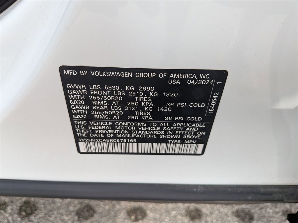 Used 2024 Volkswagen Atlas SE image 37