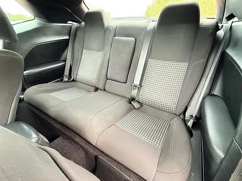 Used 2022 Dodge Challenger SXT RWD image 21