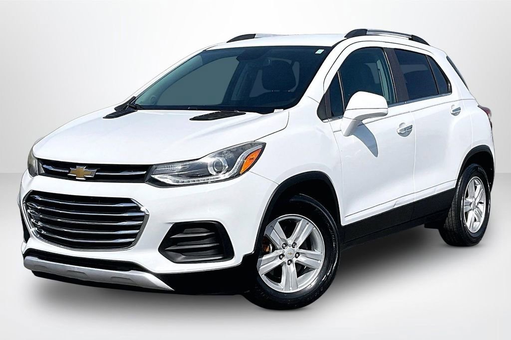 Used 2017 Chevrolet Trax LT w/ LT Convenience Package image 3