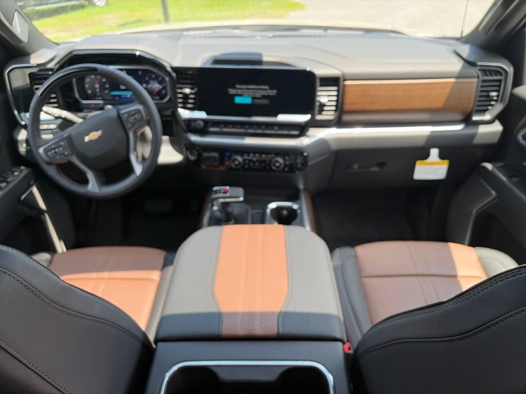 New 2026 Chevrolet Silverado 1500 High Country AWD/4WD image 16