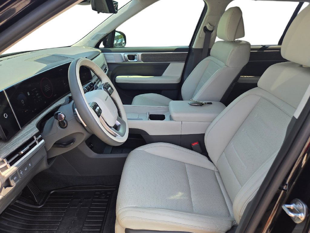 Used 2024 Hyundai Santa Fe Calligraphy FWD image 17