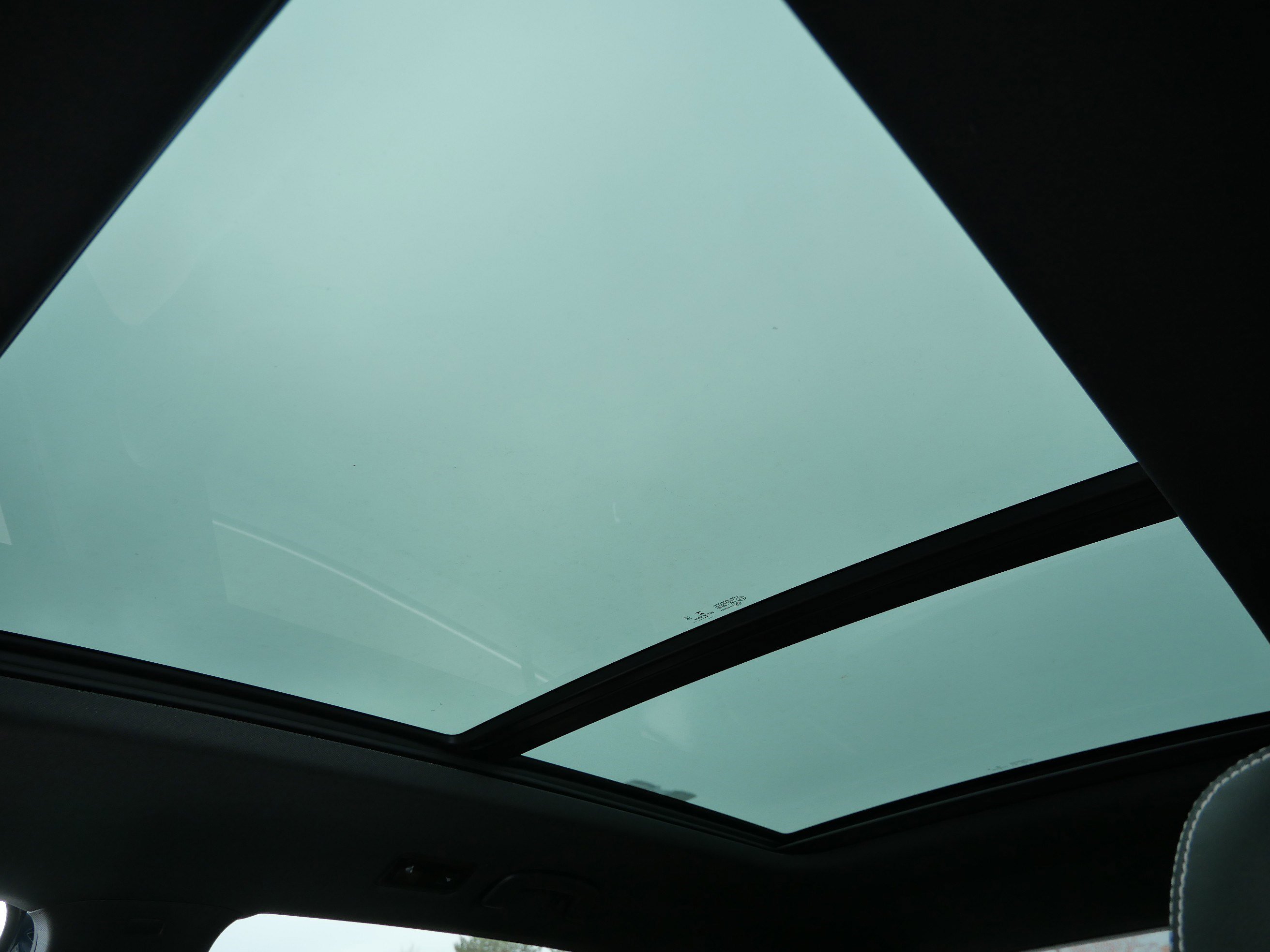 Used 2022 Volkswagen Atlas Cross Sport SEL R-Line image 35