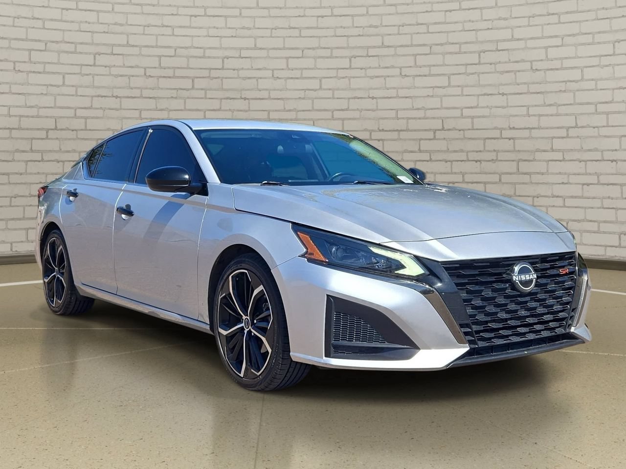 Certified 2023 Nissan Altima 2.5 SR FWD image 3