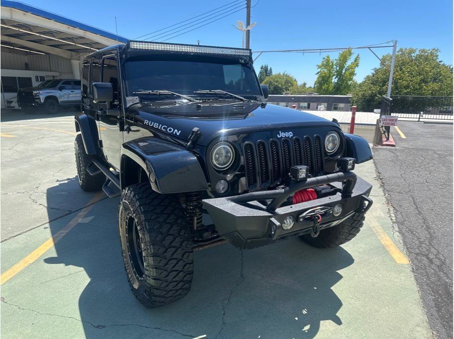 Used 2016 Jeep Wrangler Unlimited Rubicon w/ Connectivity Group AWD/4WD image 4
