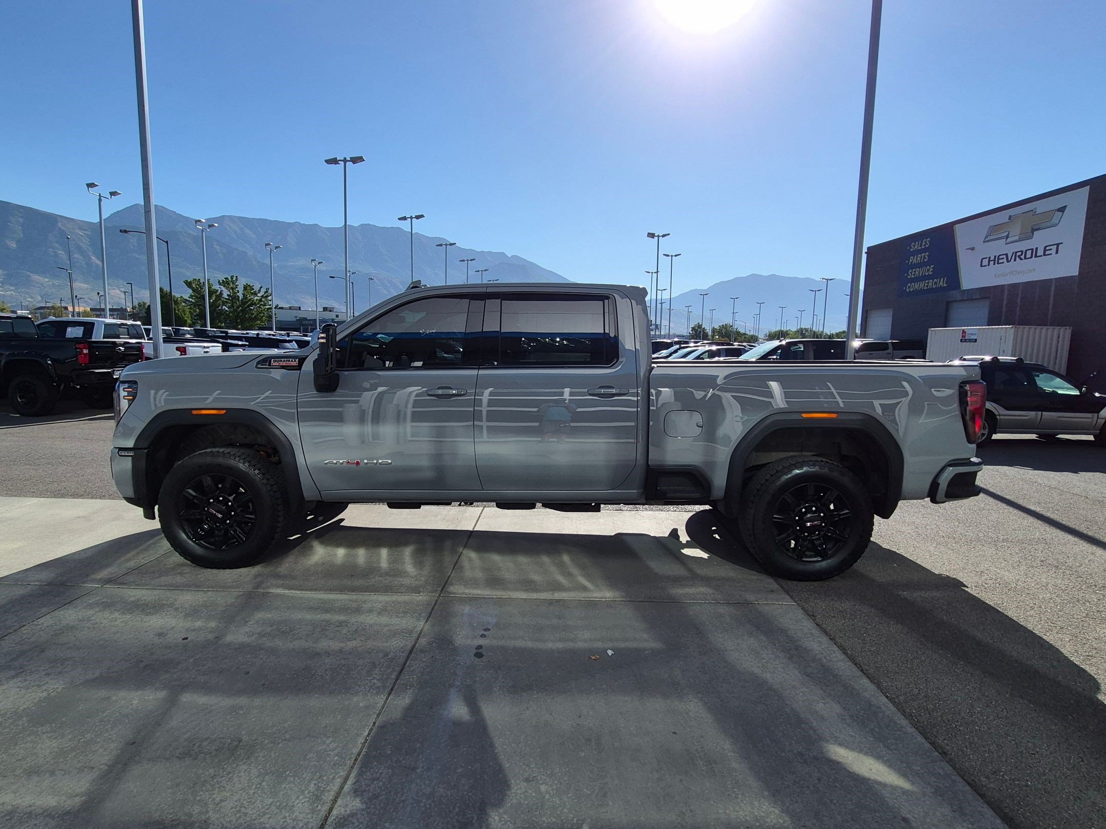 Used 2025 GMC Sierra 2500 AT4 AWD/4WD image 7