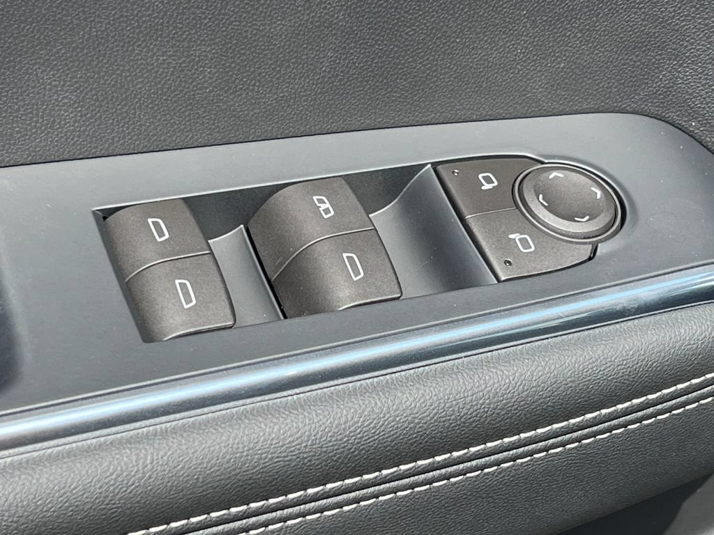New 2026 GMC Acadia Elevation w/ Black Edition AWD/4WD image 17