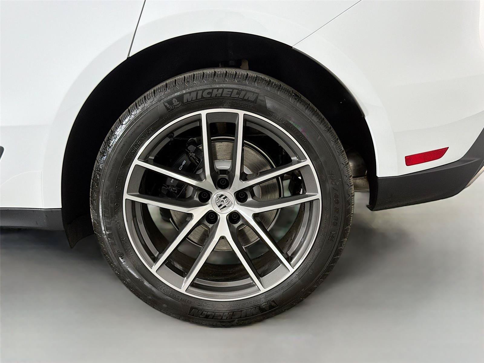 Certified 2026 Porsche Macan Turbo AWD/4WD image 12