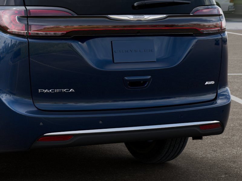 New 2025 Chrysler Pacifica Select AWD/4WD image 13
