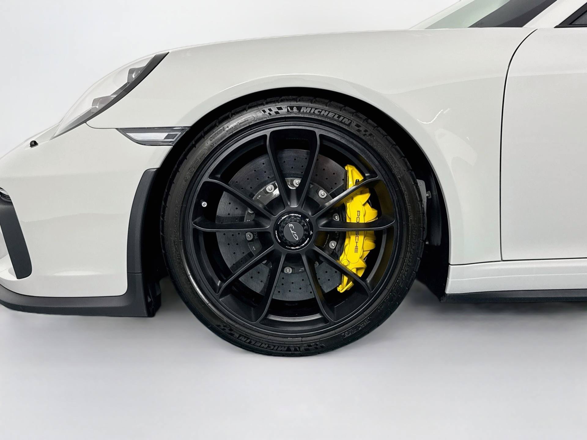 Used 2018 Porsche 911 GT3 RWD image 45