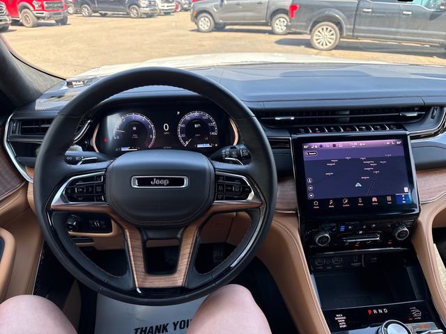 Used 2025 Jeep Grand Cherokee L Summit image 11