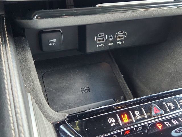 Used 2023 Jeep Wagoneer L Series II image 45