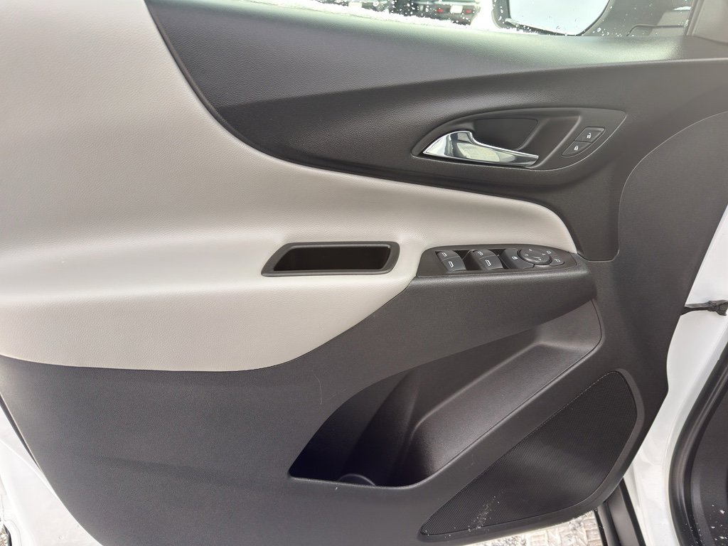 Used 2023 Chevrolet Equinox LS w/ LS Convenience Package image 15