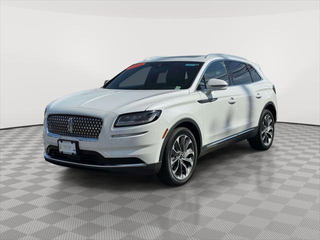 Used 2023 Lincoln Nautilus Reserve AWD/4WD image 3