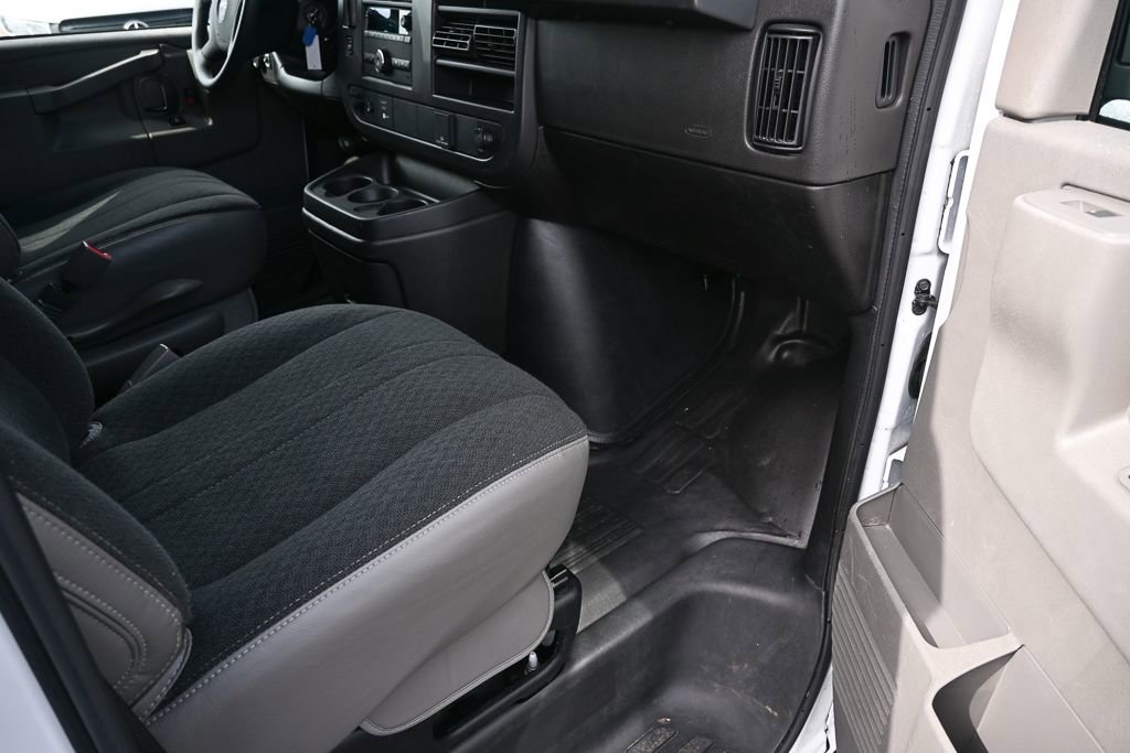 Used 2024 GMC Savana 2500 w/ Driver Convenience Package RWD image 18