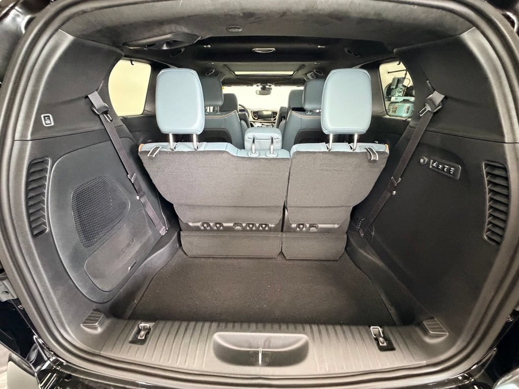 New 2027 Chrysler Pacifica Pinnacle AWD/4WD image 8
