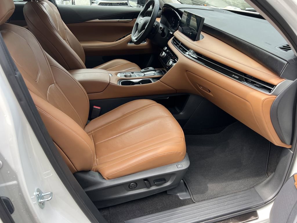 Used 2025 INFINITI QX60 Sensory w/ Vision Package image 11