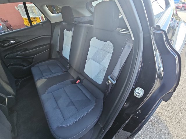 Used 2025 Chevrolet Trax LS w/ LS Convenience Package FWD image 34