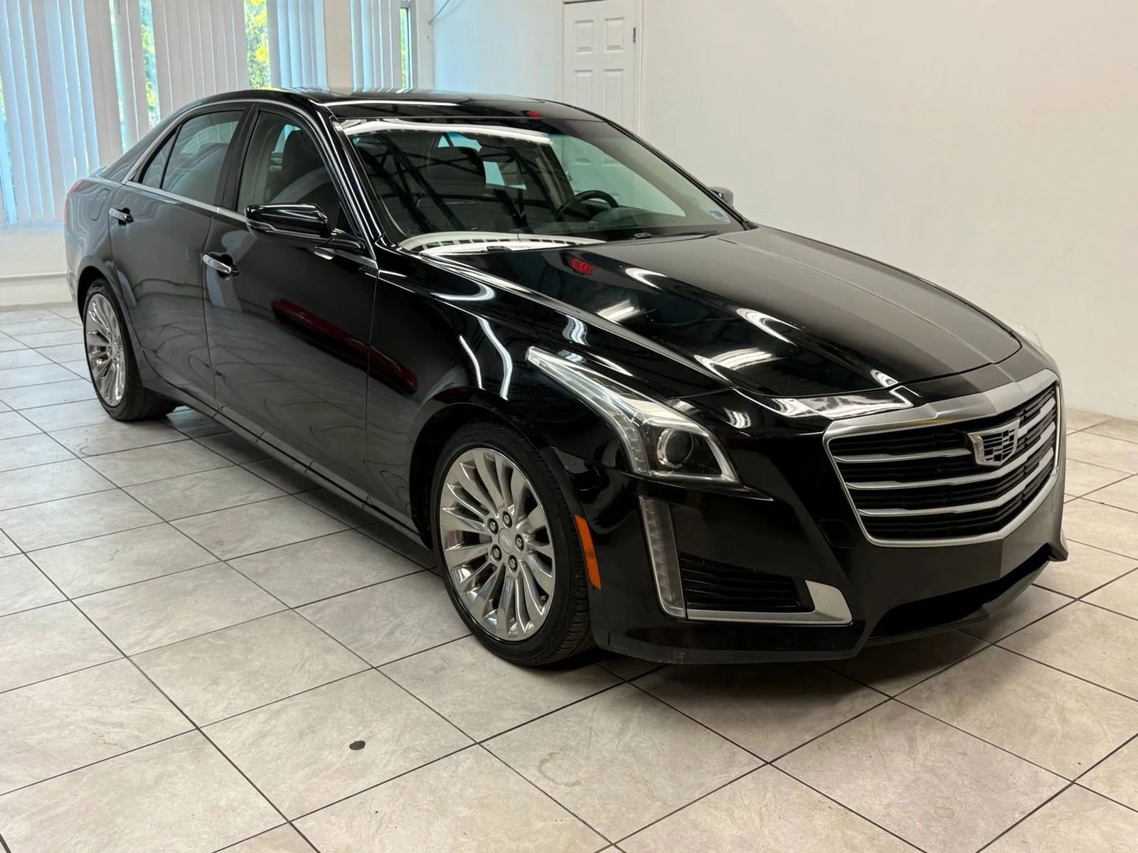 Used 2015 Cadillac CTS Luxury RWD image 1