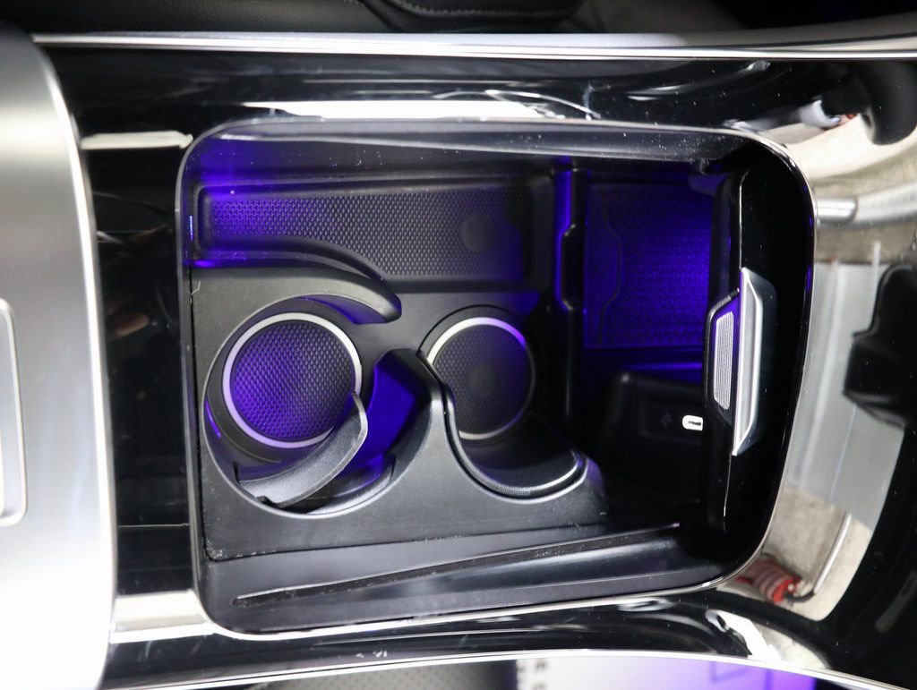 Used 2024 Mercedes-Benz GLC 300 4MATIC image 23