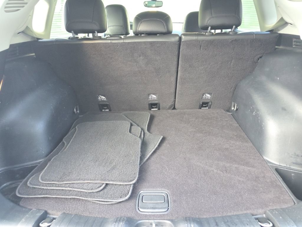 Used 2018 Jeep Compass Latitude w/ Popular Equipment Group image 17